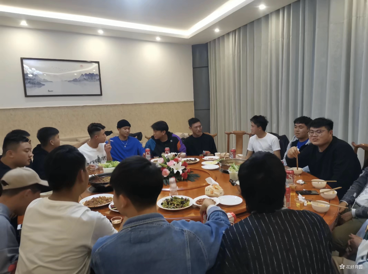 做轻创业越久,越懂谦卑才是赚钱的底气-俊哥