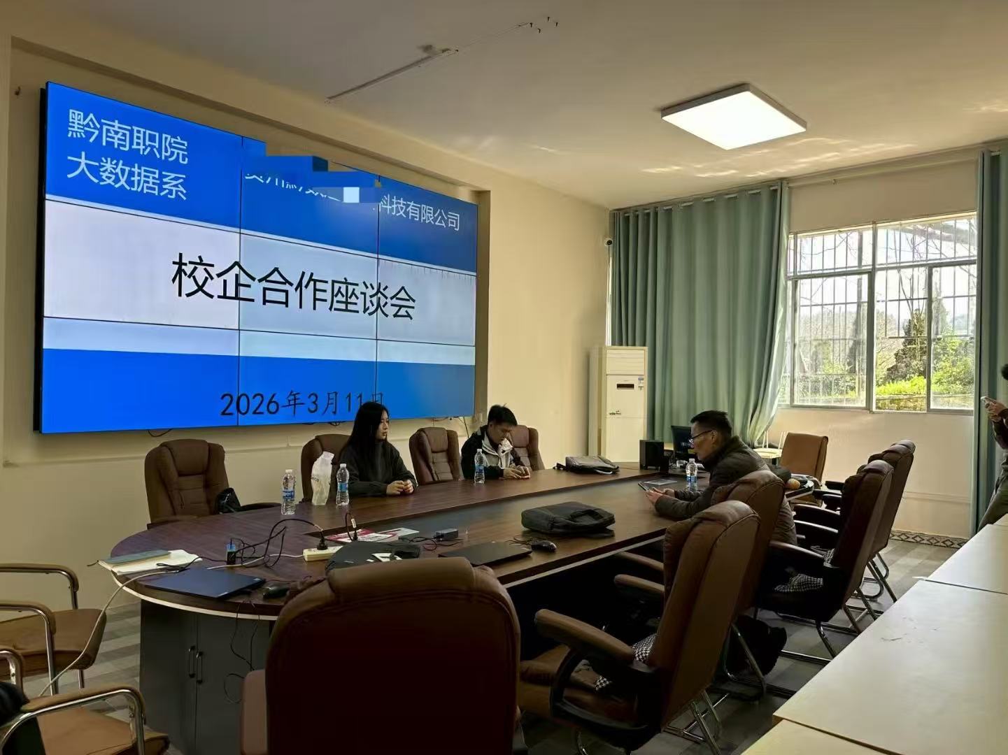 赚钱的第一性原理是创造价值,不是出卖时间。-俊哥